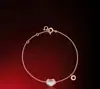 Pulseira de Cabacinha Banhada a Ouro de Alto Padrão para Mulheres, Estilo Chinês, Luxo Leve, Fecho Ruyi, Vermelho de Ano Novo, Pulseira da Moda e Sofisticada