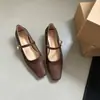 Zapatos Chuyuji estilo francés Mary Jane elegantes de tacón bajo para mujer, nuevo modelo primavera 2026, punta cuadrada marrón, adecuados para combinar con faldas