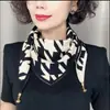 Novo cachecol de tricô TikTok mesmo original pequena bola dourada fecho magnético cachecol triângulo proteção para o pescoço outono e inverno cachecol quente roupa íntima
