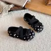 Sapatos de Couro com Bolinhas para Meninas 2026 Primavera/Verão Novo 2026 Primavera/Verão Novo Moda Infantil Versátil Mary Jane Sapatos de Uma Sola