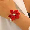 Acessórios de Moda Populares Europeus e Americanos Transfronteiriços com um Toque de Luxo, Incluindo Colares, Pulseiras, Anéis e Brincos de Flor de Pérola Falsa