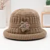 Nuevo Estilo de Gorro Cálido de Invierno para Madres de Mediana Edad y Mayores, Gorro de Lana Engrosado a Prueba de Viento para Señoras Mayores, Gorro de Algodón Tejido para Abuelas