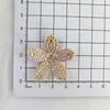Nueva Malla de Pedrería Hot-fix Flor Tridimensional de Pedrería Parche de Tela Accesorios Creativos para el Cabello Flor de Cristal para Zapatos Pinza para el Cabello Accesorios Decorativos para Ropa