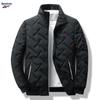 Abrigo acolchado de algodón para hombre, invierno, nuevo abrigo cálido con forro polar y rombos acolchado de algodón, estilo coreano, moderno, cuello alto corto, para jóvenes, disponible en stock