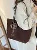 Otoño/Invierno 2026 Bolso de Hombro Grande de Gran Capacidad Estilo Retro para el Trabajo Nuevo Bolso Tote Simple de un Solo Hombro Bolso de Hombro Bolso Transfronterizo para Mujer