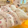 Edredón de Felpa Grueso de Doble Cara para Invierno al por Mayor, Ropa de Cama de Felpa de Leche y Felpa de Cordero, Edredón para Persona Doble de Hogar para Cuatro Estaciones, Núcleo de Edredón Individual para Dormitorio