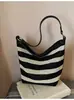 Bolso de Mano Rayado de Alta Gama Transfronterizo Bolso de Hombro Tejido de Gran Capacidad para Mujer Estilo Perezoso Ligero Bolso de Compras para Vacaciones para Mujer