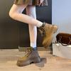 Botas de Suela Gruesa Estilo Británico para Mujer Otoño 2025 Nueva Moda Retro Ropa de Trabajo Botas Color Ruibarbo Botines de Calle para Motocicleta
