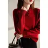 Suéter Chic de Estilo Europeu Novo, High-End Vintage, com Botão de Libélula e Pelo de Guaxinim Vermelho para Mulheres, Inverno