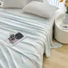 Ropa de cama de verano tridimensional a rayas degradadas con efecto refrescante