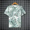 Camiseta de manga corta de seda helada para hombre, diseño de nicho de verano, moderna, a la moda, personalizada, de secado rápido, cuello redondo, venta al por mayor