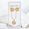 Joias Clássicas Inspiradas em Design Europeu e Americano Transfronteiriço de Fábrica, Aço Inoxidável Dourado com Diamantes, Vários Conjuntos de Coração e Flor
