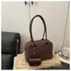 Bolsa Retro Fosca de Grande Capacidade 2025 Nova Tendência para o Dia a Dia Versátil Compartimento Único Bolsa de Mão Bolsa Boston de Axila