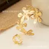 1 juego de pulsera anillo abierto para mujer estilo metal retro vacacional de temperamento francés flor de seis pétalos flor pequeña traje de joyería