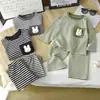 Pijama Térmico de Fleece Infantil Conjunto de Roupa de Casa Quente Outono e Inverno Solto Pijama de Manga Longa