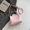 Bolso Femenino de Moda Estilo Coreano, Simple y Elegante, Bolso Cuadrado Pequeño Texturizado, Color Sólido Casual, Adecuado para el Trabajo y los Viajes, Bolso Cruzado de Hombro de Moda