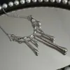 Colar de Lava Gota Europeu e Americano para Mulheres, Design de Nicho de Luxo Leve de Verão, Corrente de Suéter Hip-Hop Minimalista da Moda