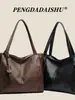 Nova Bolsa Tote Outono 2026, Bolsa de Mão de Grande Capacidade, Estilo Europeu e Americano para o Dia a Dia, Bolsa de Ombro de Cor Sólida de Alto Valor, Tendência