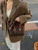 Bolso Boston Nuevo de Invierno 2025 con Estampado de Flores Antiguas, Bolso Versátil de Mano de Alta Gama para Hombro Cruzado para Mujer, Lujo Ligero