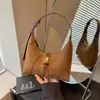 Bolsa de Ombro Retro de Luxo 2026 Nova Versátil para o Dia a Dia Bolsa de Ombro Única Bolsa Transversal Fosca Tendência Bolsas de Comércio Exterior