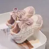 Zapatillas transpirables para niñas, nuevos zapatos deportivos infantiles para primavera y otoño, zapatillas de correr ligeras antideslizantes para niñas