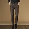 Pantalones de Vestir para Hombre Estilo Coreano Ajustados, Casual de Negocios, Nuevo Estilo Primavera y Otoño 2025, Pantalones de Traje Cortos