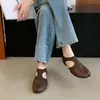Zapatos únicos con diseño calado y estilo de punta dividida para mujer, nuevas sandalias casuales planas versátiles sin cordones para el verano 2026