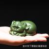 Mascota de Té Lingote Cerámica Arena Púrpura Yixing Adornos Pequeños Hecho a Mano Arcilla Verde Juego de Té Escultura Juego de Té Mesa de Té Juego Accesorios Decorativos