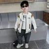Chaqueta de Béisbol para Niños Otoño 2026 Nueva Genial Elegante Ropa Exterior Infantil para Niños Pequeños y Niños Pequeños Ropa de Otoño para Bebés Chaqueta Top