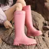 Botas de lluvia de moda impermeables, antideslizantes, de caña alta, duraderas, adecuadas para uso en la cocina, cálidas, forradas de felpa, zapatos de goma, botas de lluvia para adultos, estilo coreano