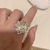 Anillo de Flor de Diamante Brillante Estilo Dulce, Pendientes de Anillo para Mujer, Moderno y Elegante, Adornado con Perlas y Flores Microincrustadas, Anillo Abierto Personalizado
