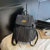 Mochila de Diseño de Nicho para Mujer Modelo Nuevo 2025 Gran Capacidad Versátil Mochila Bordada Casual Estudiante Bolsa Escolar