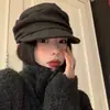 Boina plisada estilo japonés Yamamoto para mujer 2025 Otoño e Invierno Adelgazante Sombrero de hiedra Circunferencia de cabeza grande Versátil Sombrero de artista