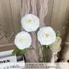 Ramo falso de simulación de color blanco terminado con flores de seda artificial para boda, fila de flores de plástico, arreglo de boda de alta calidad