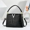 Nova Bolsa de Mão Tipo Balde com Padrão de Crocodilo Degradê 2026 para Mulheres, Elegante Bolsa de Ombro Cruzado Único, Versátil para o Dia a Dia com Textura