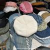 Boina Abóbora Ankla Red de Couro PU para Homens e Mulheres, Estilo de Rua Outono e Inverno Casual Chapéu de Pintor Decorativo, Chapéu Nuvem Atacado