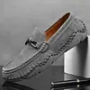 Comércio exterior tamanho grande casual respirável camada superior couro de porco sola macia sapatos feitos à mão