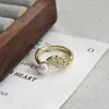 Anel Exquisito de Design de Nicho Retrô Rima de Folha Contas de Concha Anel para Dedo Indicador Feminino 2025 Novo Acessórios de Luxo Acessível de Alta Qualidade
