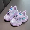 Comércio Exterior Infantil Primavera 2026 Novos Tênis Esportivos de Desenho Animado Coloridos Casuais para Meninas Sapatos de Pai para Crianças Pequenas Sapatos Individuais Tendência
