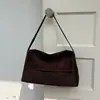 Nuevo bolso de mano, bolso de hombro y bolso tote para mujer de otoño e invierno con un sofisticado acabado de gamuza mate, moderno y de gran capacidad