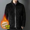 Yingao Inverno Novo Jaqueta Masculina Gola Alta com Plus Veludo de Algodão Roupa para Pai de Meia-idade Quente Espessa Casual com Zíper Roupa Externa