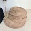 26 Otoño/Invierno Nuevo Gorra de Béisbol de Gamuza de Copa Plana Estilo Coreano para Mujer Color Sólido Casual Versátil Sombrero de Equitación Sombrero de Jinete