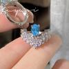 Anel de diamante leve e luxuoso com design avançado Sense em formato de V e ovo de pombo Glacier Blue Crown para mulheres Seiko Sea Blue Zircônio Ice Flower Cut Ring