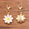 Accesorios de joyería de aleación multicolor y multiestilo, dijes colgantes de esmalte dorado KC, colgantes de flor, corazón, pentagrama y chile