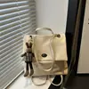 Mochila Retro Macia Moda Outono/Inverno 2026 para Mulheres, Bonita e Versátil, Grande Capacidade, Mochila Simples e Casual