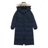 Parka de Penas Estendida CG Feminina Europeia e Americana Tendência Marca Nova com Bordado de Emblema Etiqueta, Alternativa a Produtos Europeus Transfronteiriços