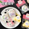 Colgante creativo de muñeca pequeña y linda, broche de muñeca con forma de corazón para niña, mochila, alfiler decorativo, llavero colgante