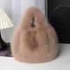 TikTok Novo Estilo Maomao Bolsa Outono e Inverno Feminino High-end Ombro Crossbody Nuvem Faux Fox Fur Bolsa Bolsa para Mulheres Transporte de Mão