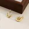 Pendientes de aguja de plata de agua dulce, estilo coreano, de alta gama, con circonita de cobre, ligeros, de lujo, de nicho, joyería única para mujer.