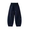 Calça de Moletom Feminina 2026 Outono Novo Estilo Infantil Solta Versátil Calça Curva para Meninas do Ensino Fundamental Calça Esportiva Casual